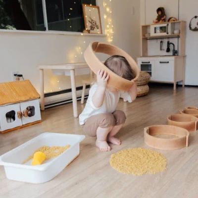 What are the benefits of sensory play for babies and toddlers?