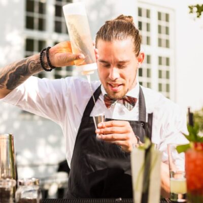 Tips for Planning a Successful Private Event With Professional Bar Services