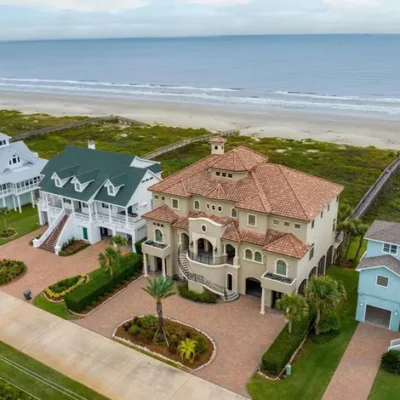 Homes for Rent in Galveston: Modern Luxury by the Sea